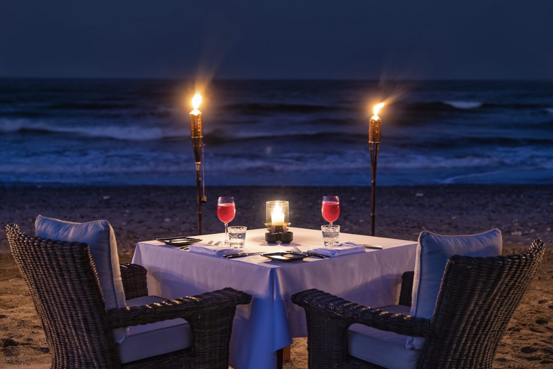 CMU - Valentines Day - Dinner on The Chedi Beach